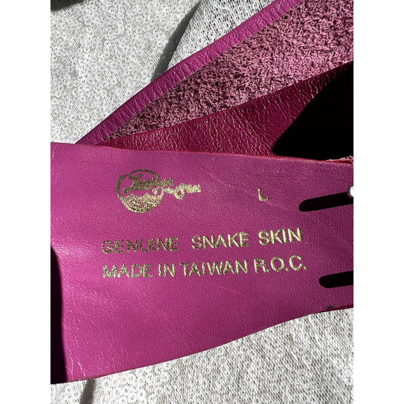 80s Magenta Snakeskin Belt - Picture 2 of 8